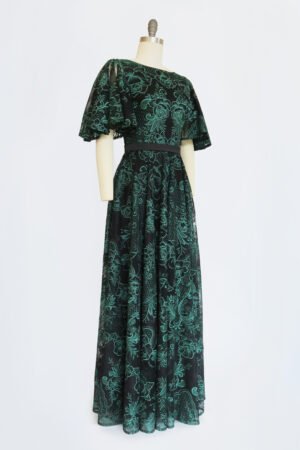 VESTIDO CUELLO OJAL ENCAJE BORDADO NEGRO Y VERDE